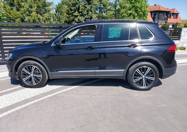 Volkswagen Tiguan cena 94900 przebieg: 102456, rok produkcji 2019 z Małogoszcz małe 106